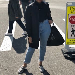 High waisted vintage jeans